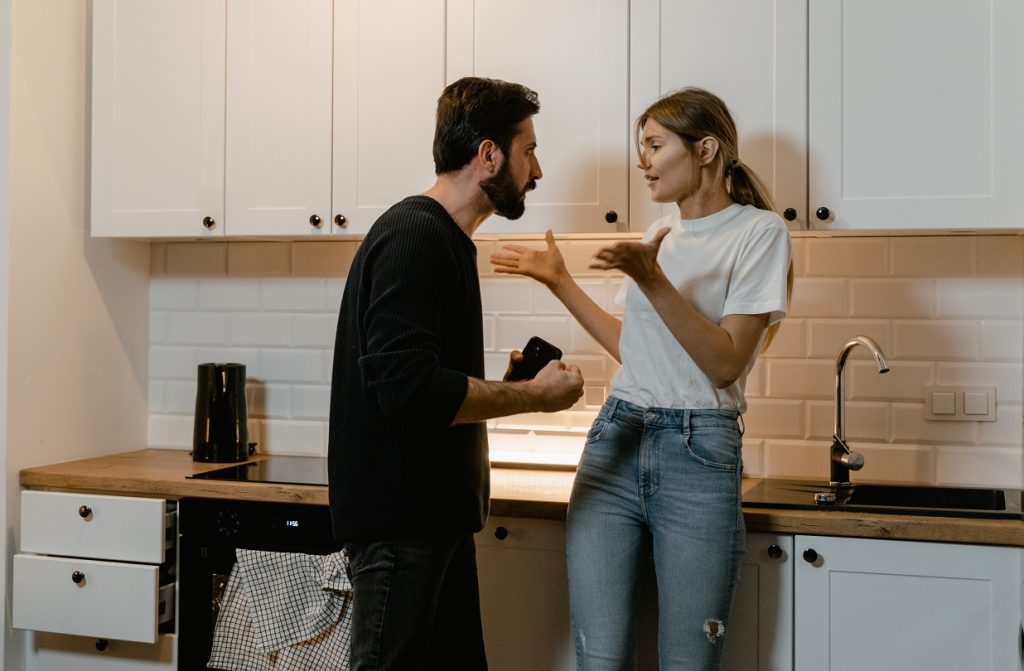 couple fighting over a divorce