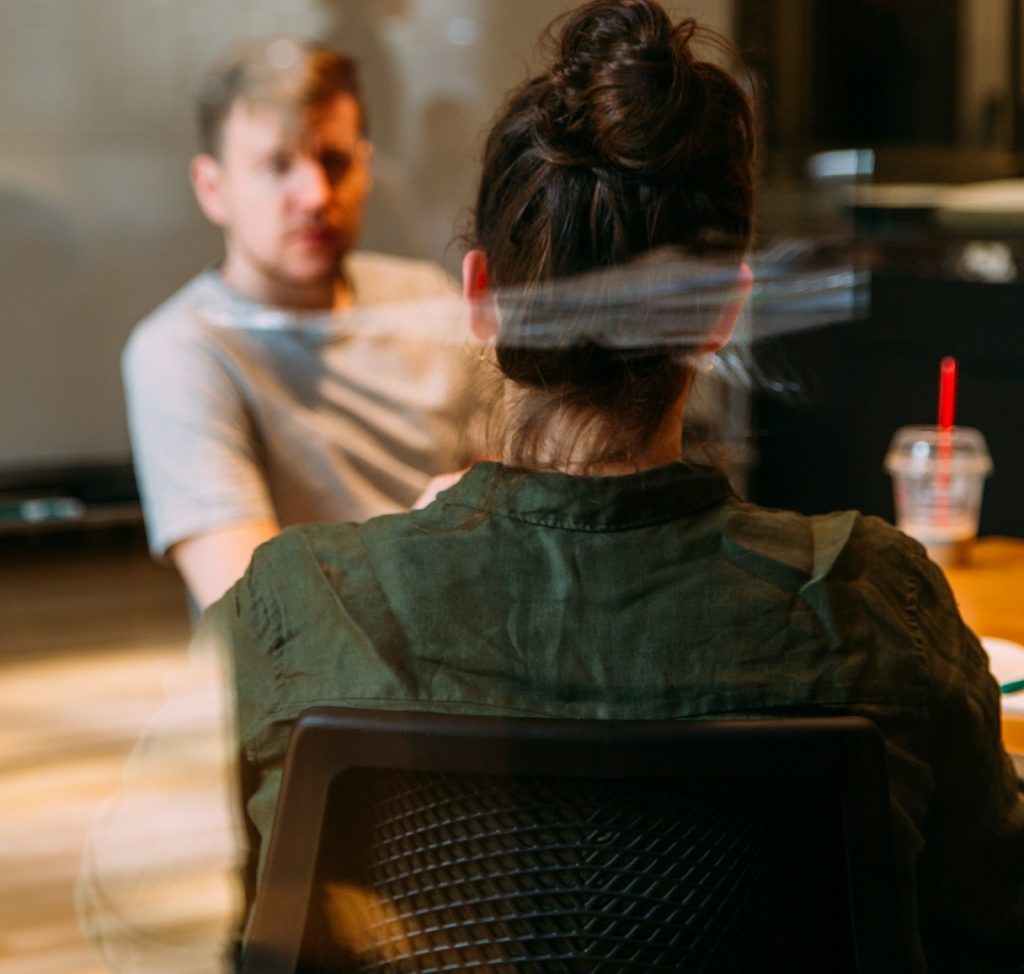 woman discussing the type of divorce